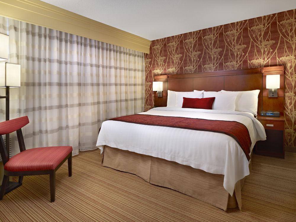 Courtyard By Marriott Edmonton West Otel Dış mekan fotoğraf