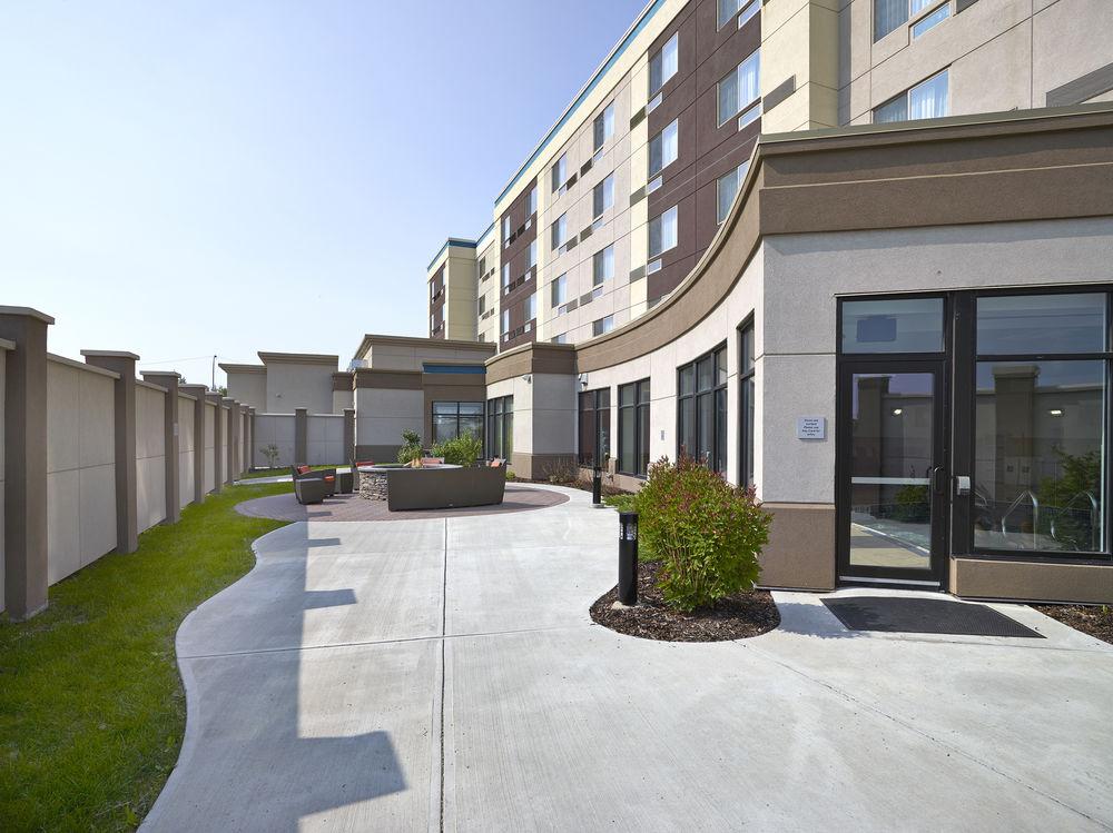 Courtyard By Marriott Edmonton West Otel Dış mekan fotoğraf